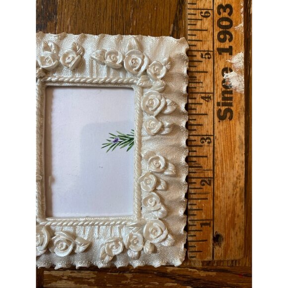 Modern Textured White Rose Flower Pattern Ornate Picture Frame 5.5"x4.5" - Picture 3 of 5